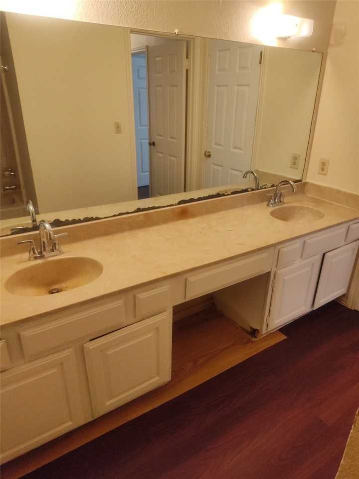 2039 W Walnut St #C - Photo 4 of 19