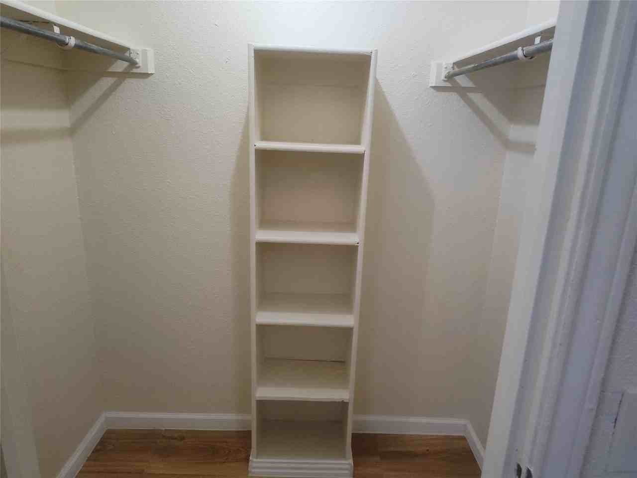 2039 W Walnut St #C - Photo 5 of 19