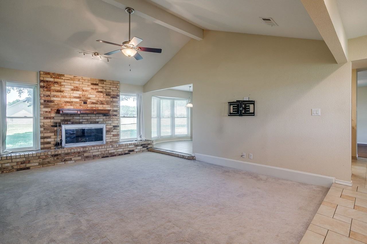 1804 Impala Dr - Photo 6 of 39