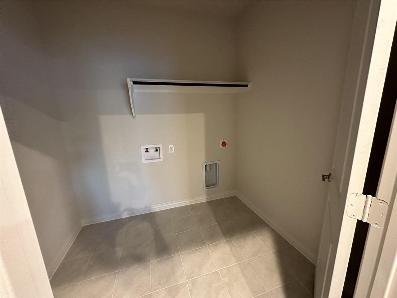 2316 Aspen Hill Dr - Photo 4 of 19