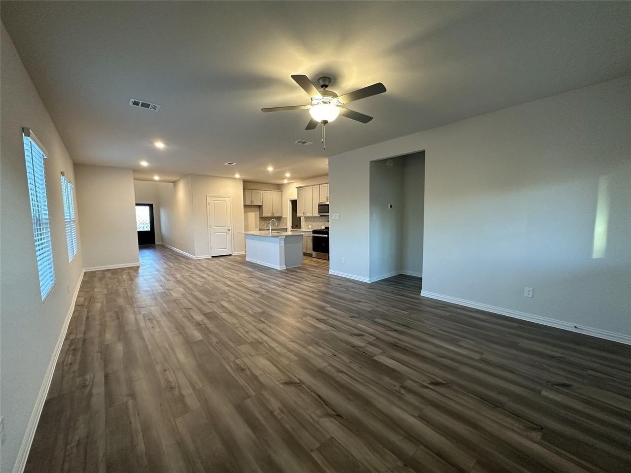 2316 Aspen Hill Dr - Photo 6 of 19