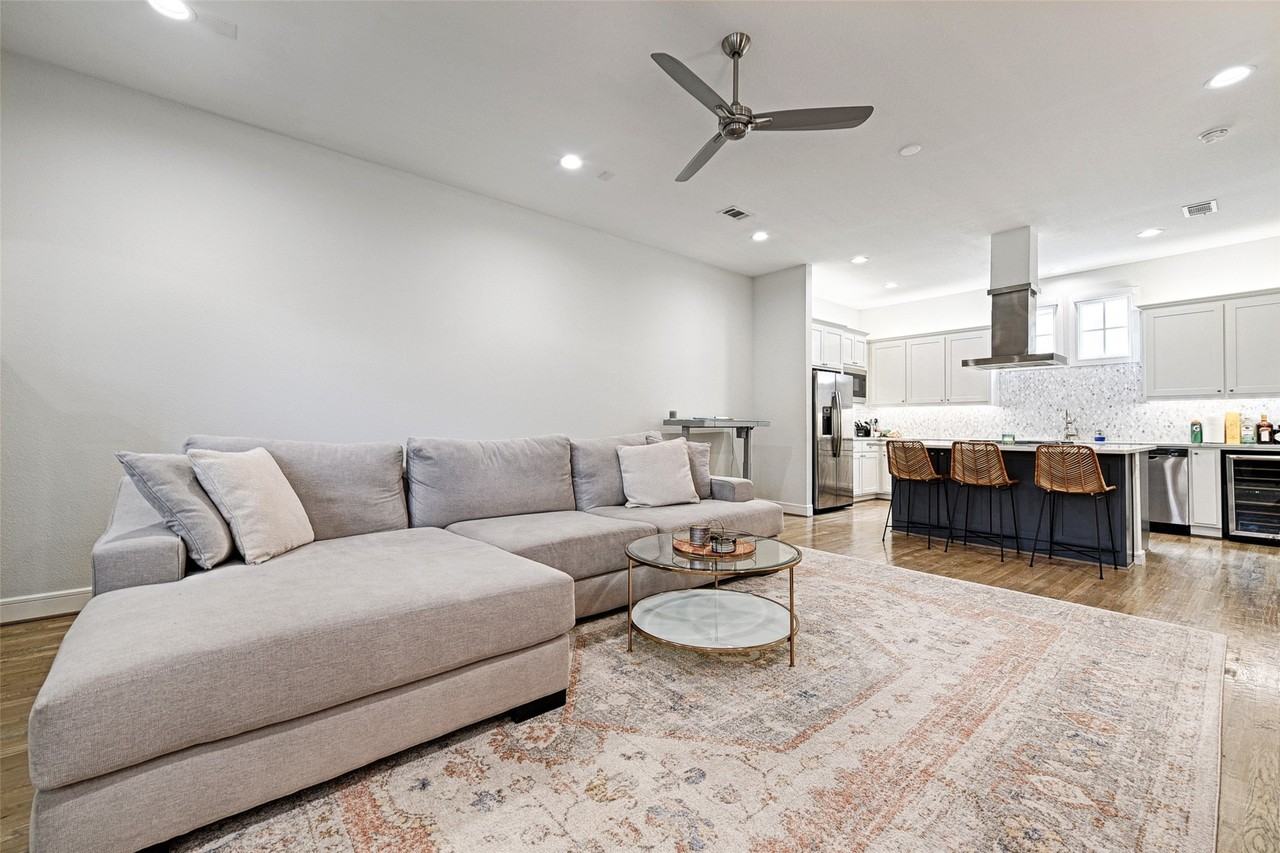 5089 Gaston Ave #1002 - Photo 3 of 22