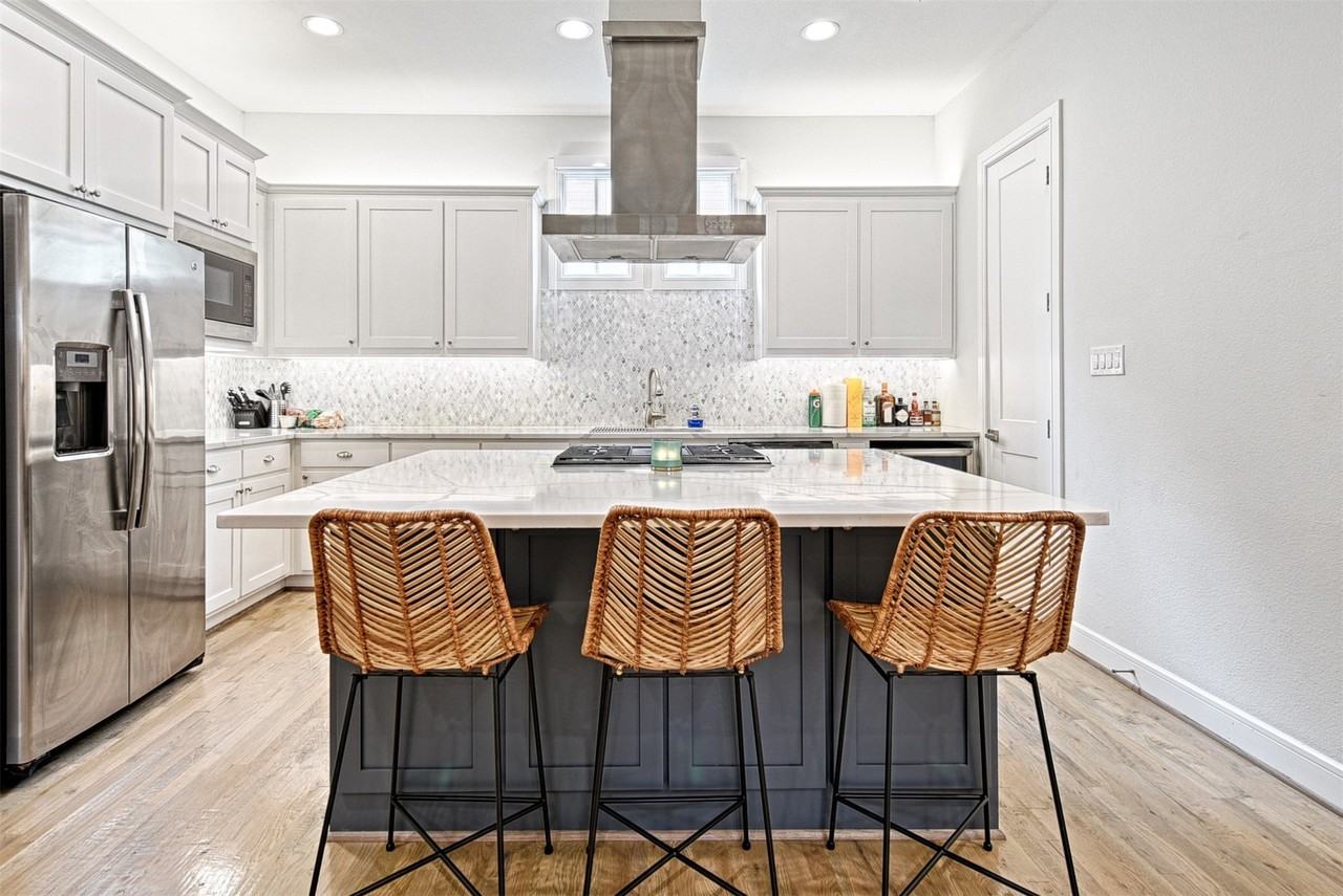 5089 Gaston Ave #1002 - Photo 7 of 22