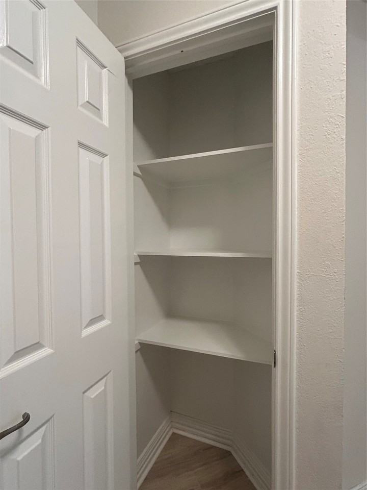 3115 Royal Gable Dr - Photo 5 of 32