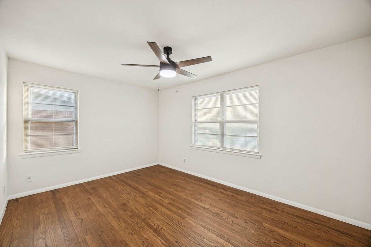 10042 Brockbank Dr - Photo 6 of 15