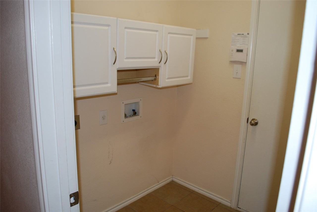 4713 Fox Sedge Ln - Photo 6 of 26