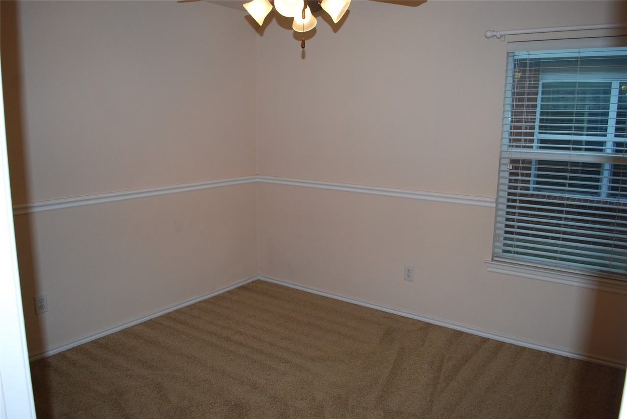 4713 Fox Sedge Ln - Photo 7 of 26