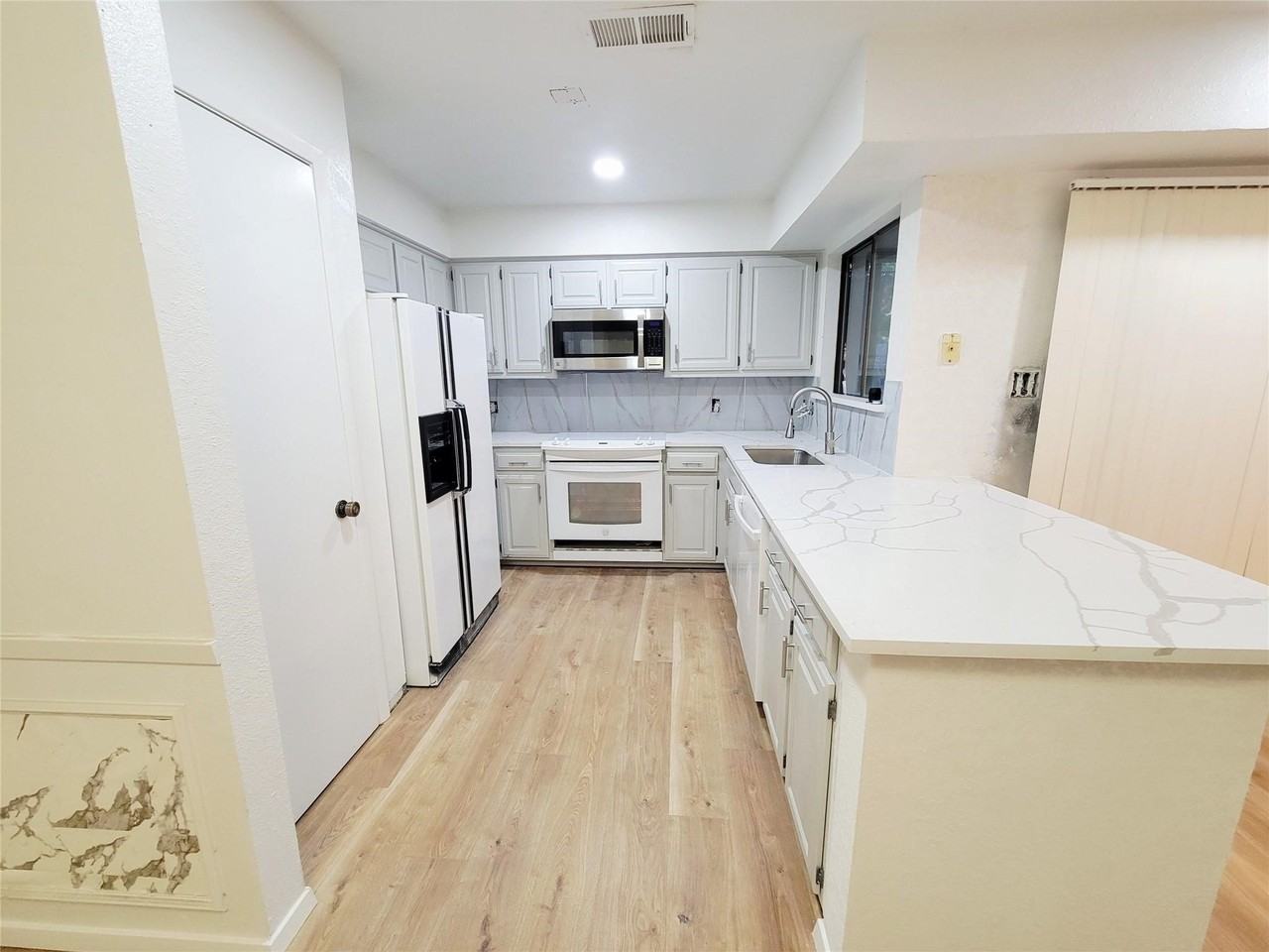 205 Mccarley Pl - Photo 7 of 28