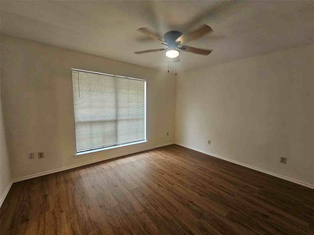 200 E Denton Dr - Photo 7 of 18