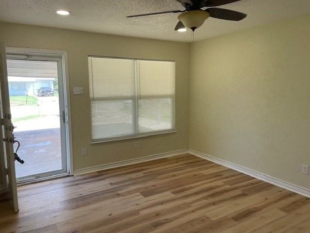 5108 Lamesa Ave - Photo 2 of 14