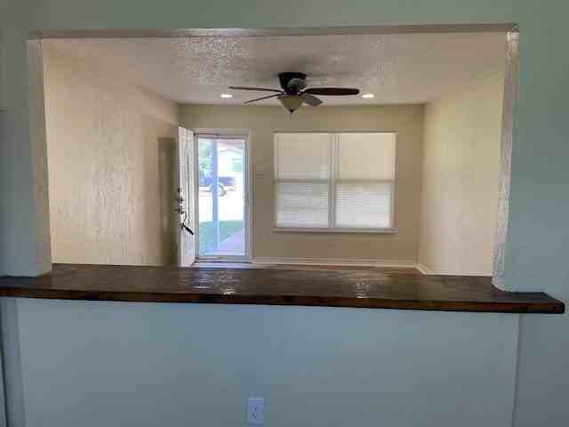 5108 Lamesa Ave - Photo 4 of 14