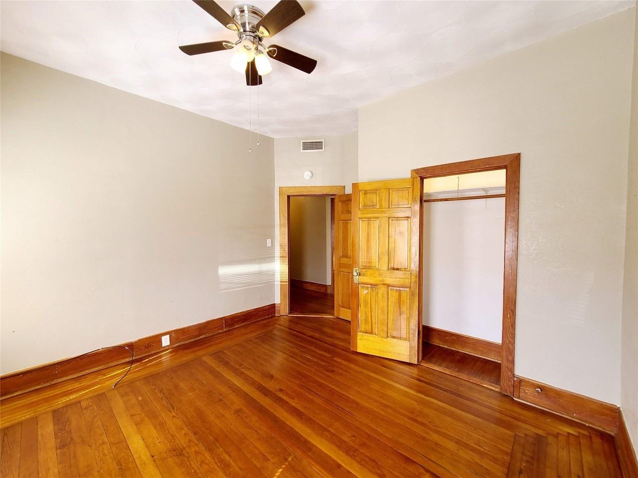 4909 Worth St #1 - Photo 7 of 20