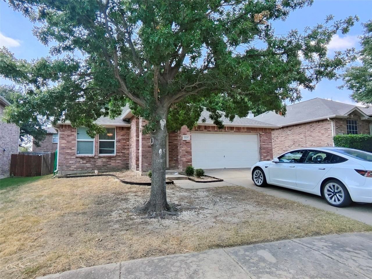 13179 Michelle Dr - Photo 3 of 24