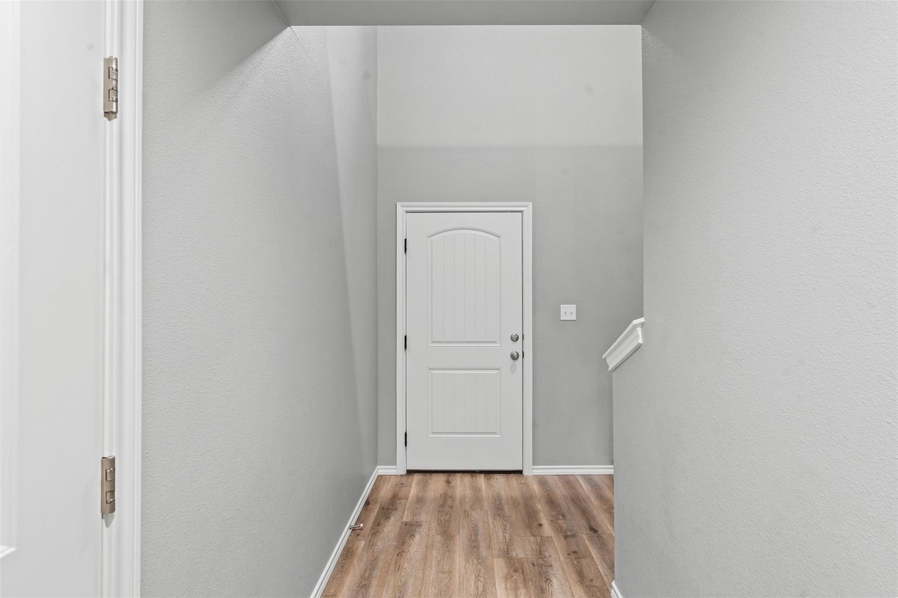 128 Abbey Park Ct - Photo 5 of 32