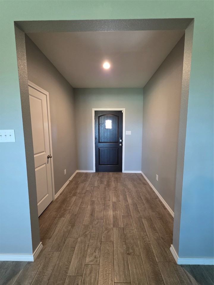 1644 Glade Meadows Dr - Photo 2 of 27