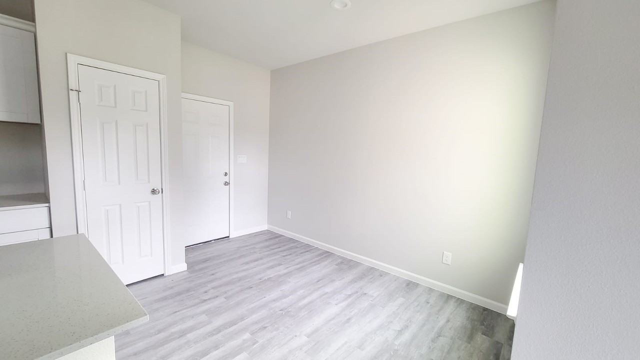 4105 Stuart St - Photo 4 of 25