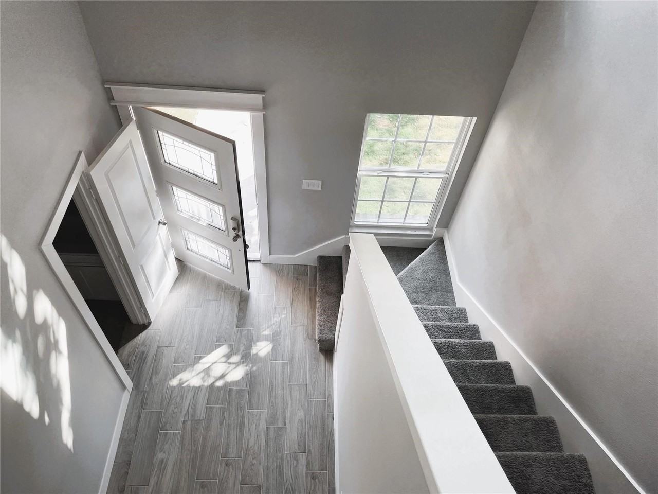 1806 Fuller St - Photo 2 of 17