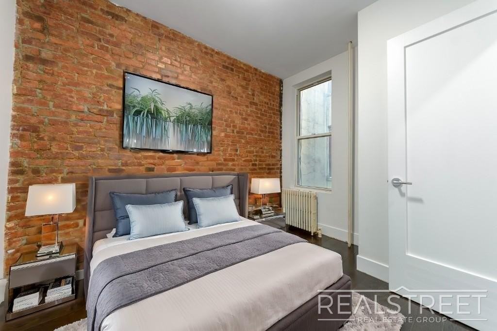 471 Chauncey St #2R - Photo 3 of 7