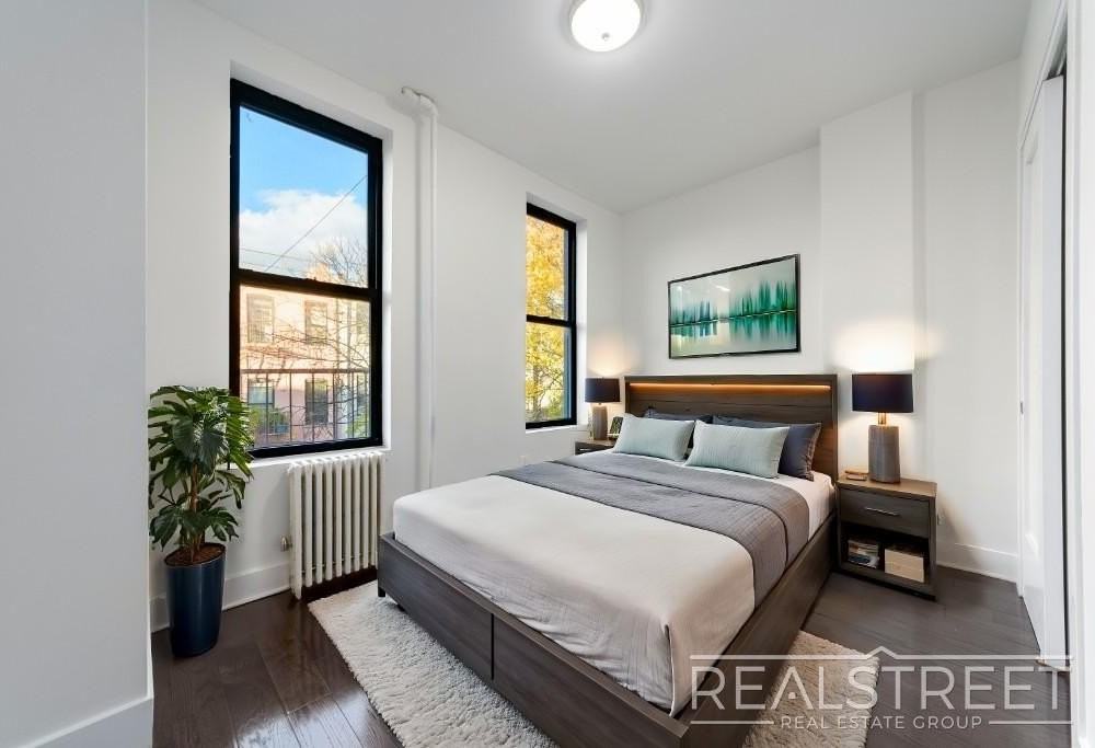 471 Chauncey St #2R - Photo 4 of 7