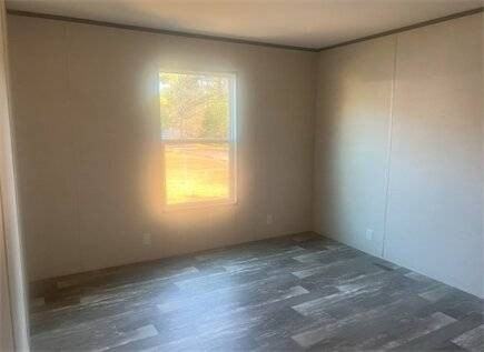 511 W Hillsboro St #15R - Photo 4 of 12