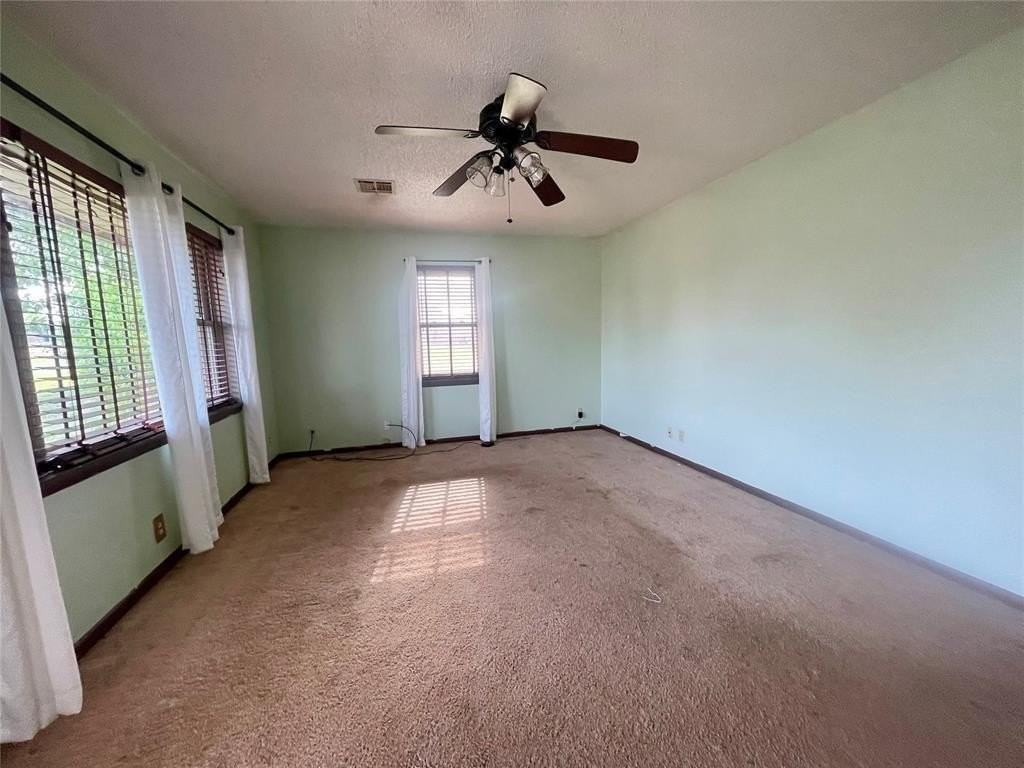 1216 C St - Photo 2 of 7