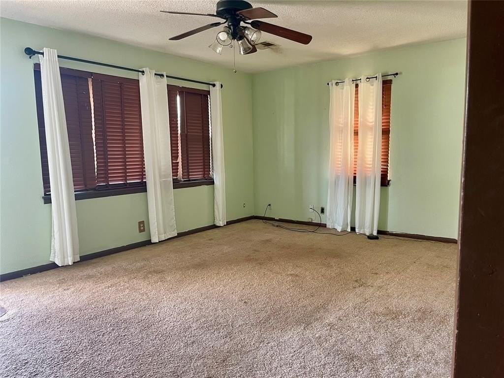 1216 C St - Photo 3 of 7