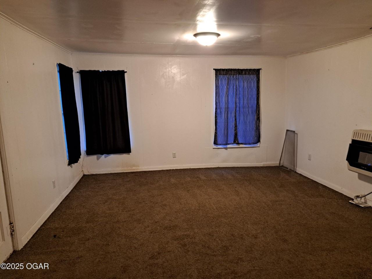 1903 East Ave - Photo 2 of 15