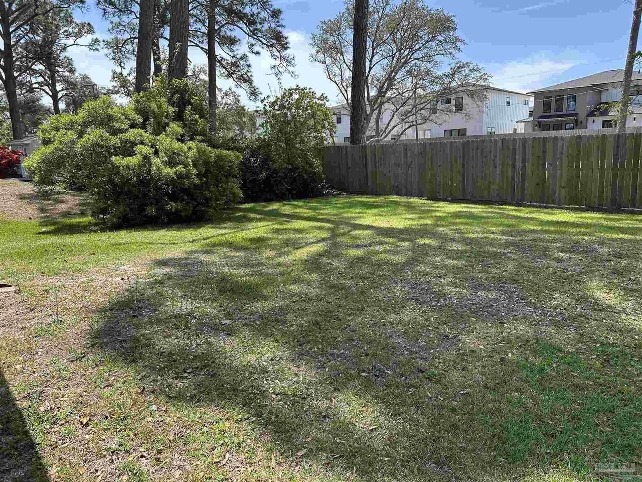 5511 Custer Dr - Photo 2 of 17