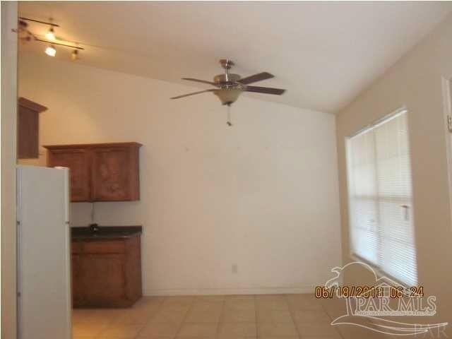 3428 Riverside Dr - Photo 4 of 11