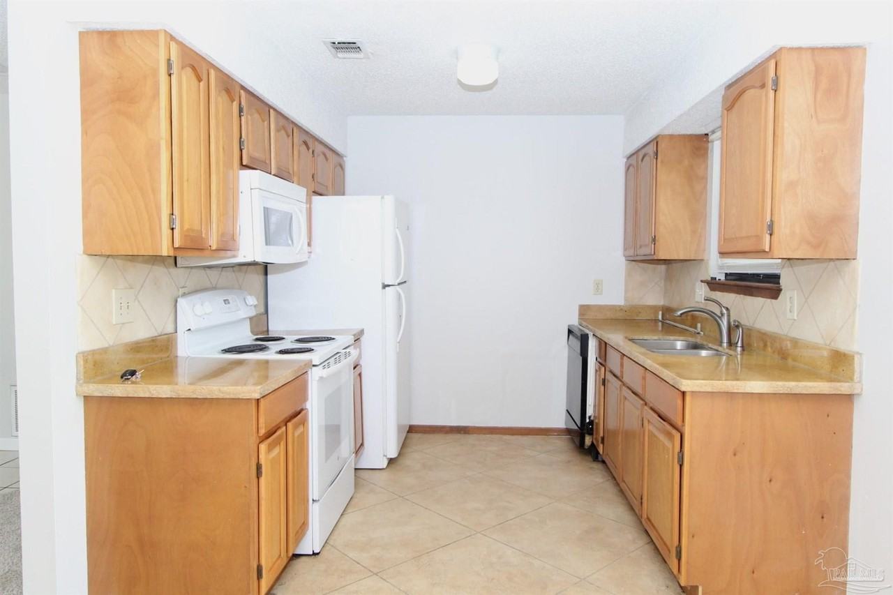 8224 Tempest Dr - Photo 5 of 16