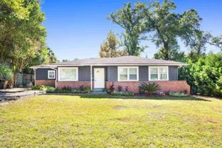 635 W Lee St - Photo 1 of 1