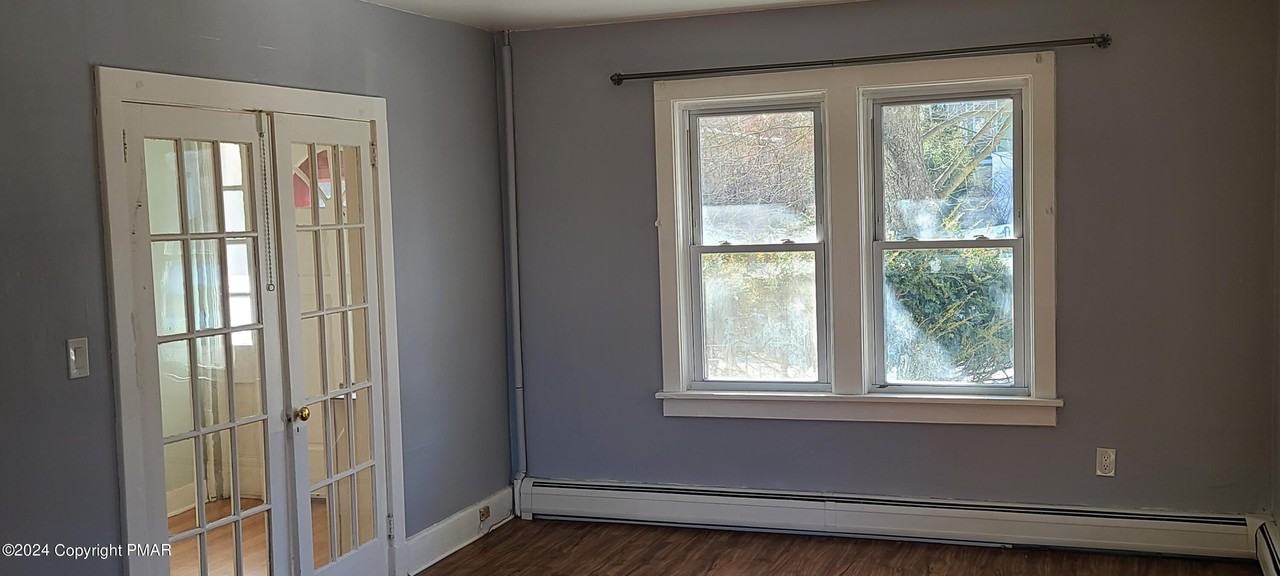 618 King St - Photo 3 of 9