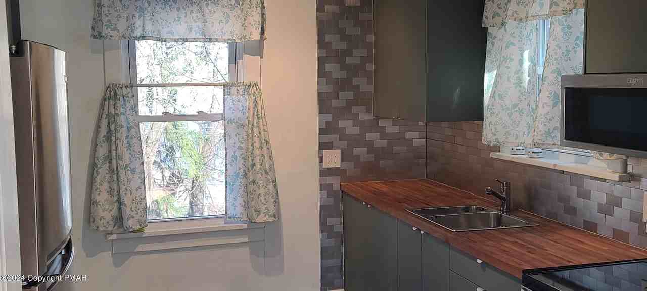 618 King St - Photo 5 of 9