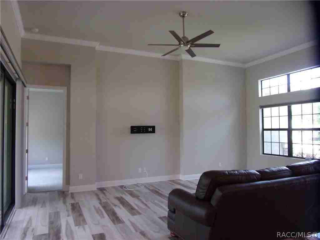 248 E Cumberland Ct - Photo 3 of 42
