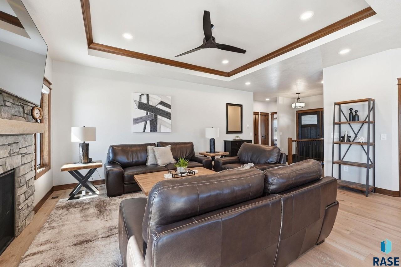 2701 W Oak Hill Dr #RENT - Photo 4 of 35