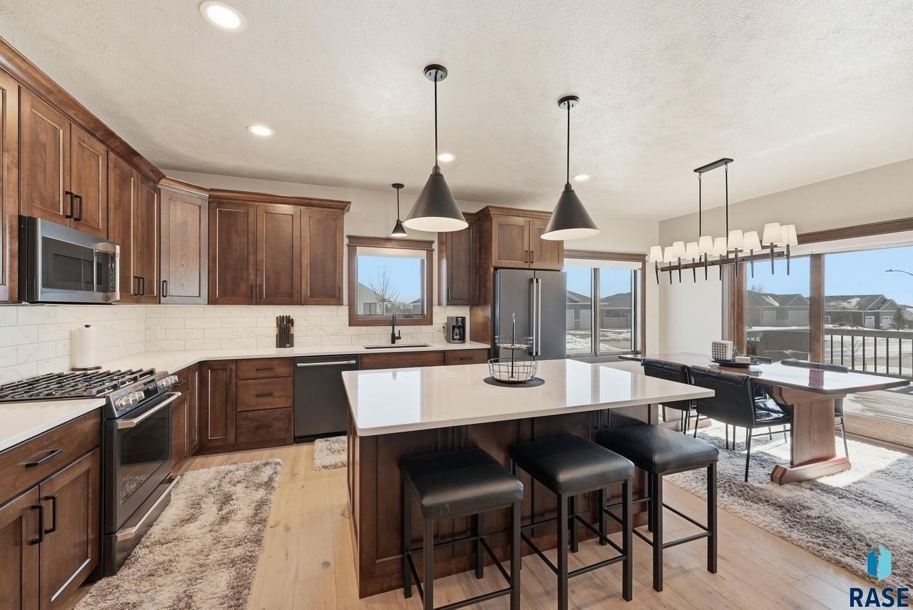 2701 W Oak Hill Dr #RENT - Photo 6 of 35