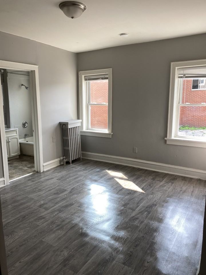 3032 W Pierce St #3 - Photo 7 of 10
