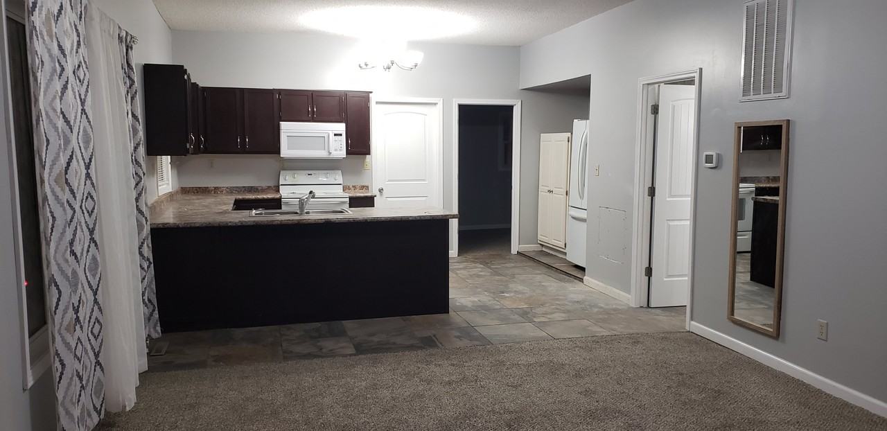 317 S Atchison St - Photo 2 of 14