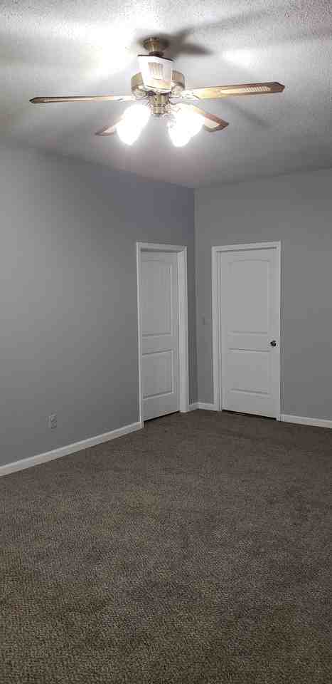 317 S Atchison St - Photo 5 of 14