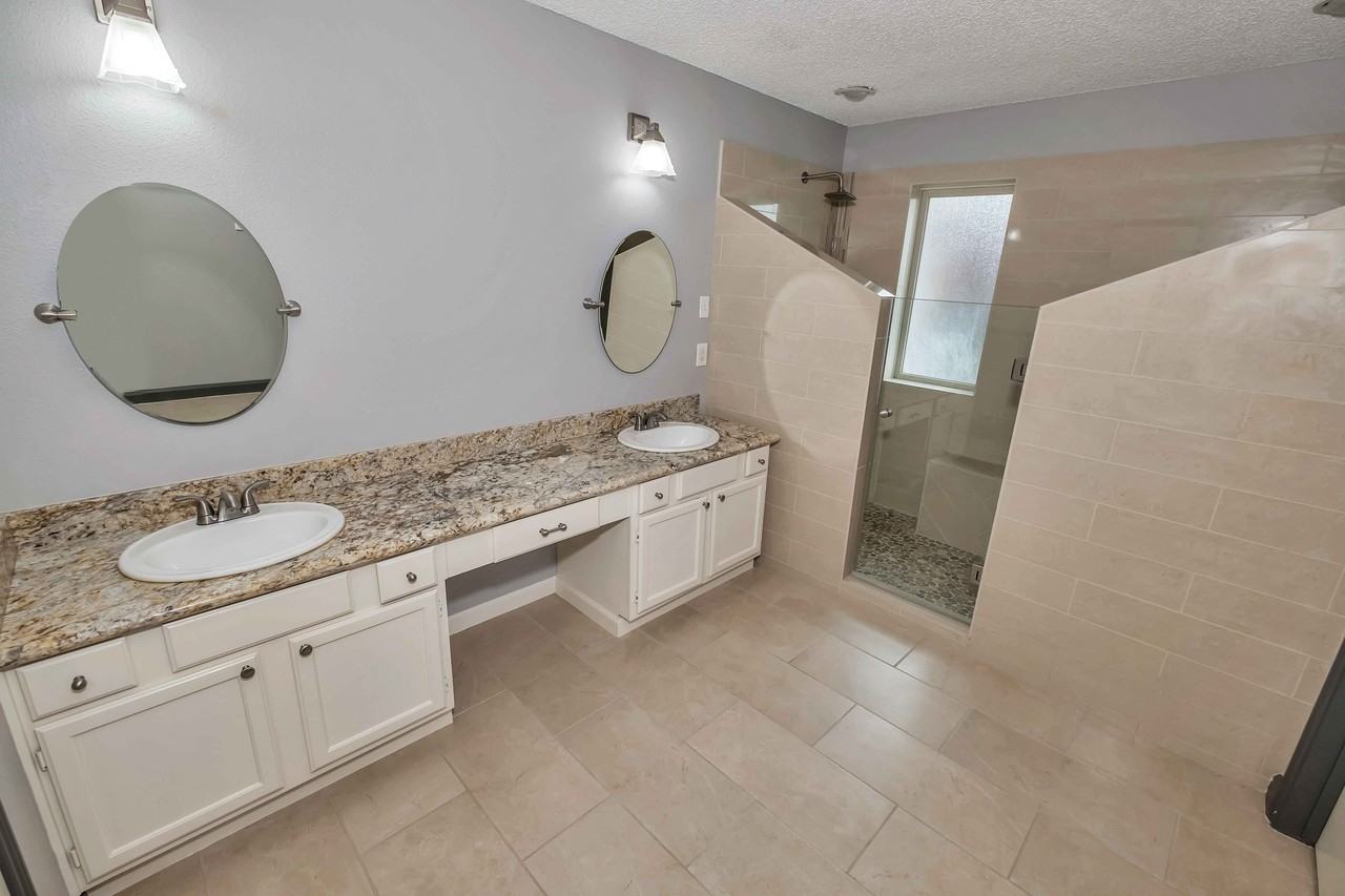 5216 Spring Branch Dr - Photo 5 of 11