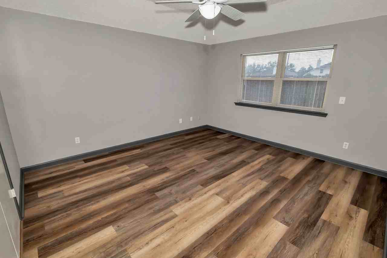 5216 Spring Branch Dr - Photo 6 of 11