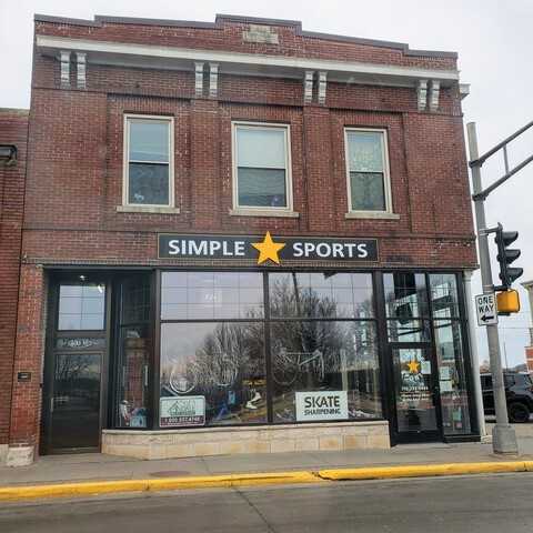 400 Main St E #4