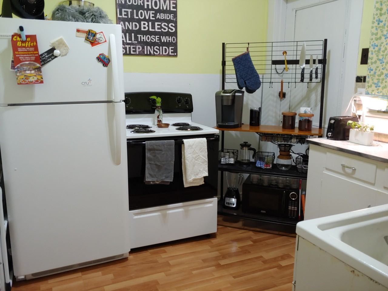 400 Main St E #4 - Photo 2 of 10