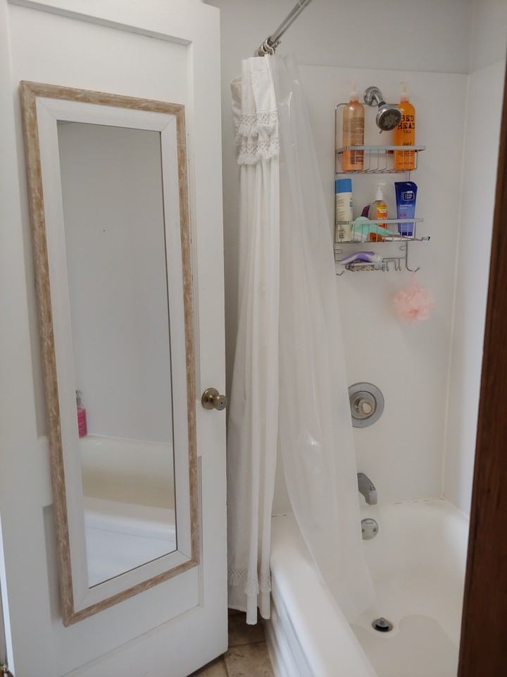 400 Main St E #4 - Photo 5 of 10