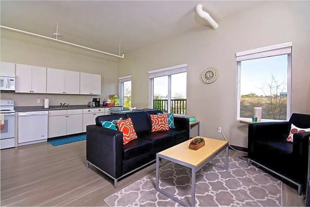 324 Vine St #8A - Photo 4 of 10