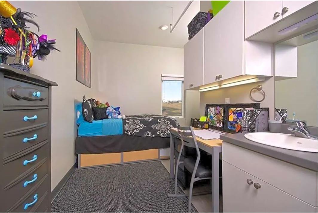 324 Vine St #8A - Photo 7 of 10