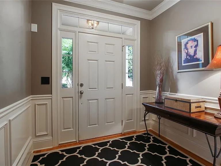 10297 Midway Ave - Photo 3 of 24