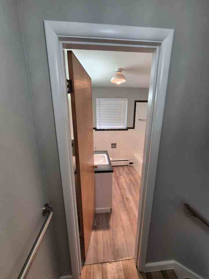 1318 Virginia St - Photo 4 of 34