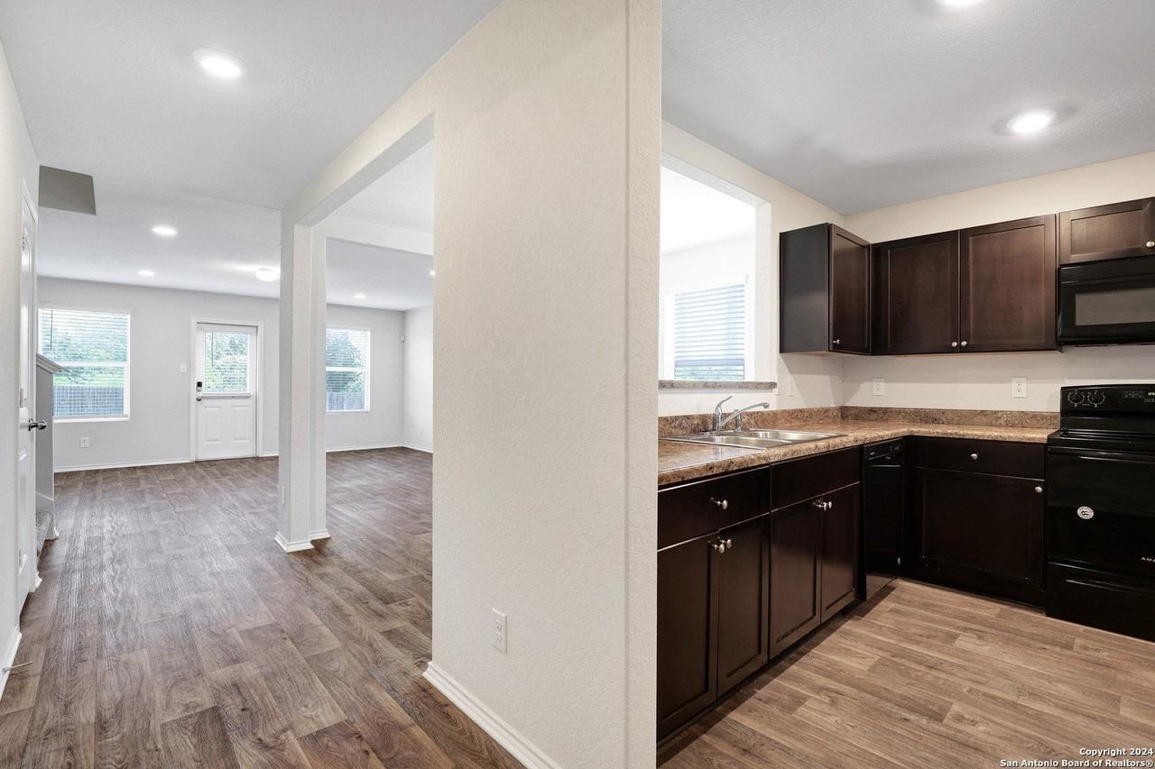 2850 Lindenwood Run - Photo 7 of 31