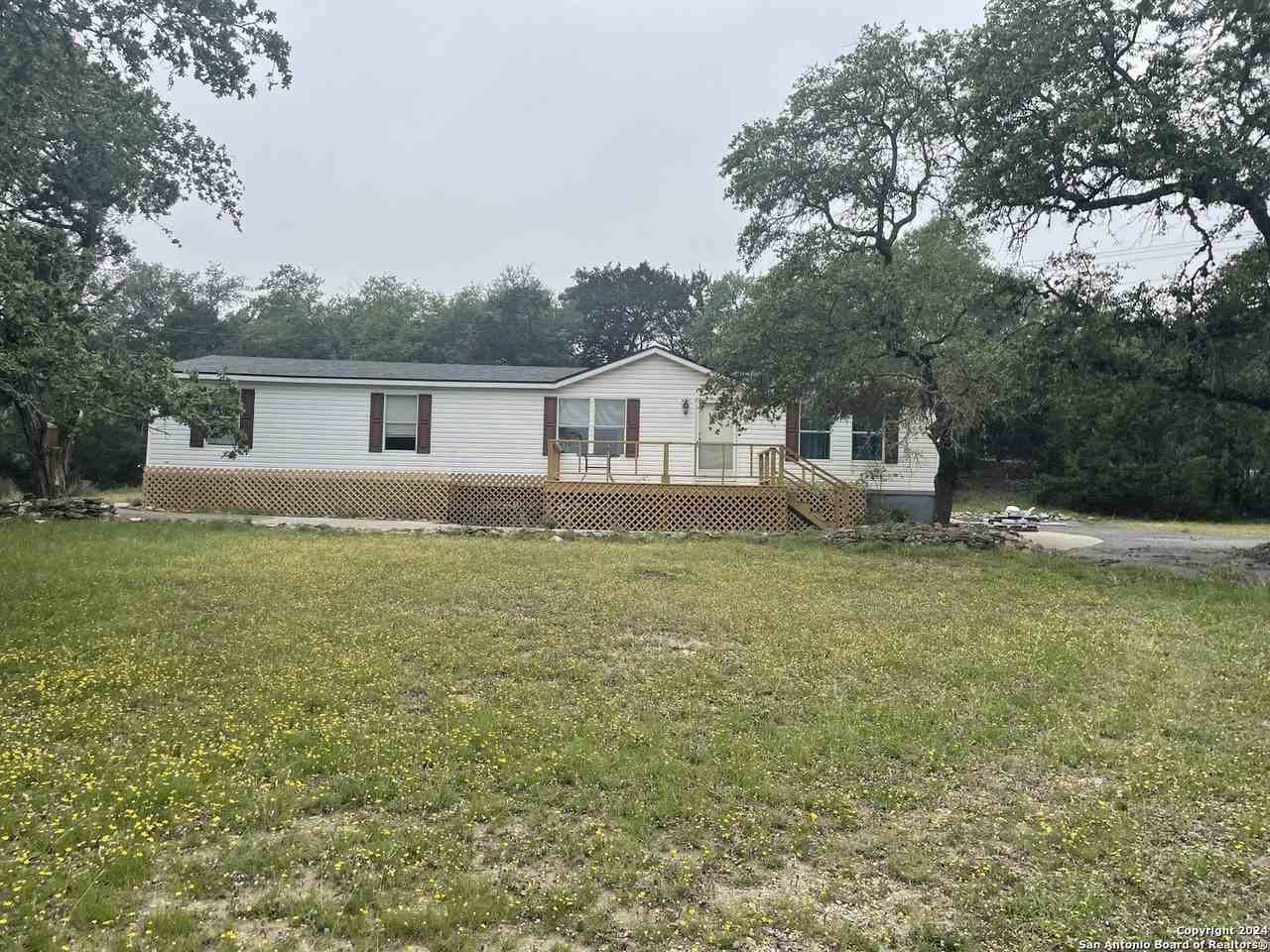 1061 Spring Branch Rd - Photo 2 of 17